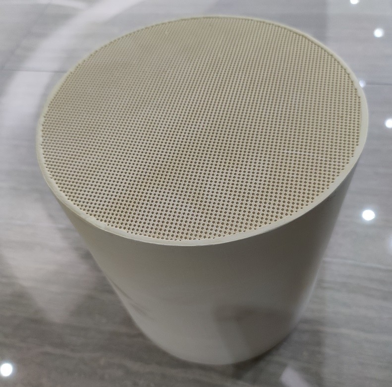 Silicon Carbide Catalyzed Diesel Particulate Filter Euro 6 OEM ODM